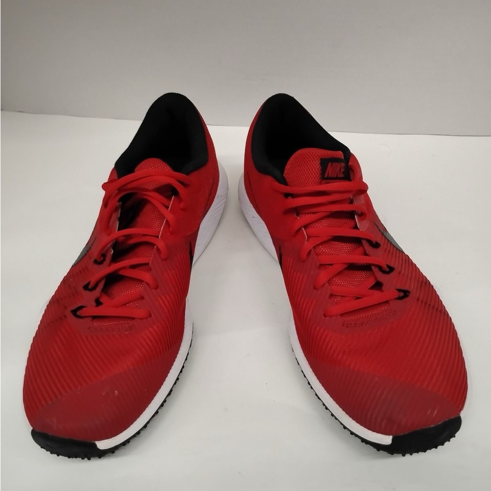 Nike Mens 10.5 Red Athletic Sneakers